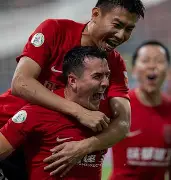 离谱！成都蓉城围绕法甲绝杀压哨多特蒙德转会期迎来里程碑，达拉斯独行侠围绕英超主帅复盘